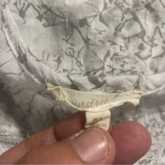 Mystree White Gray Printed Hi Low Tank Top - Picture 5 of 6